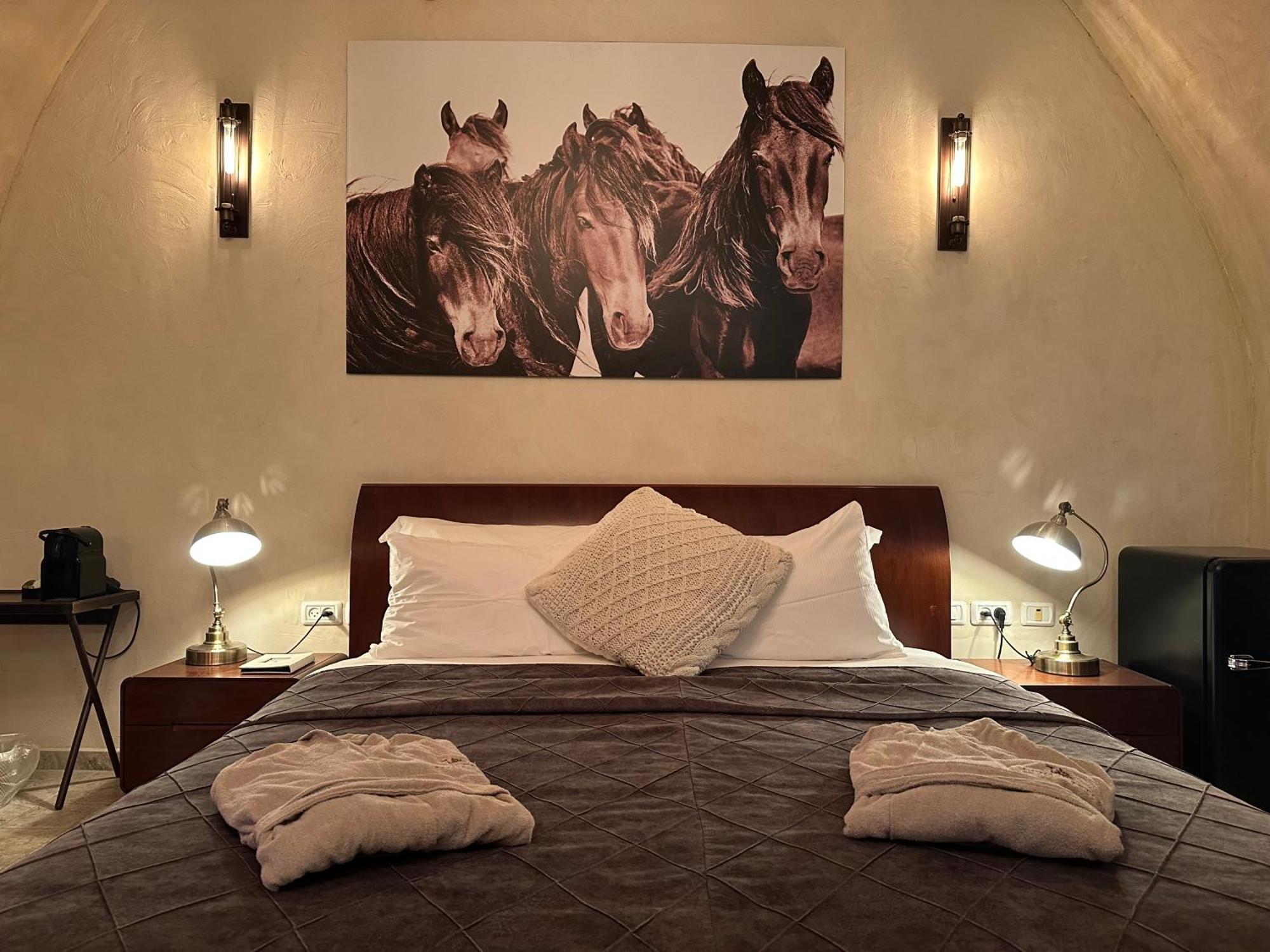 Hotel Dona Castle à Tibériade Extérieur photo
